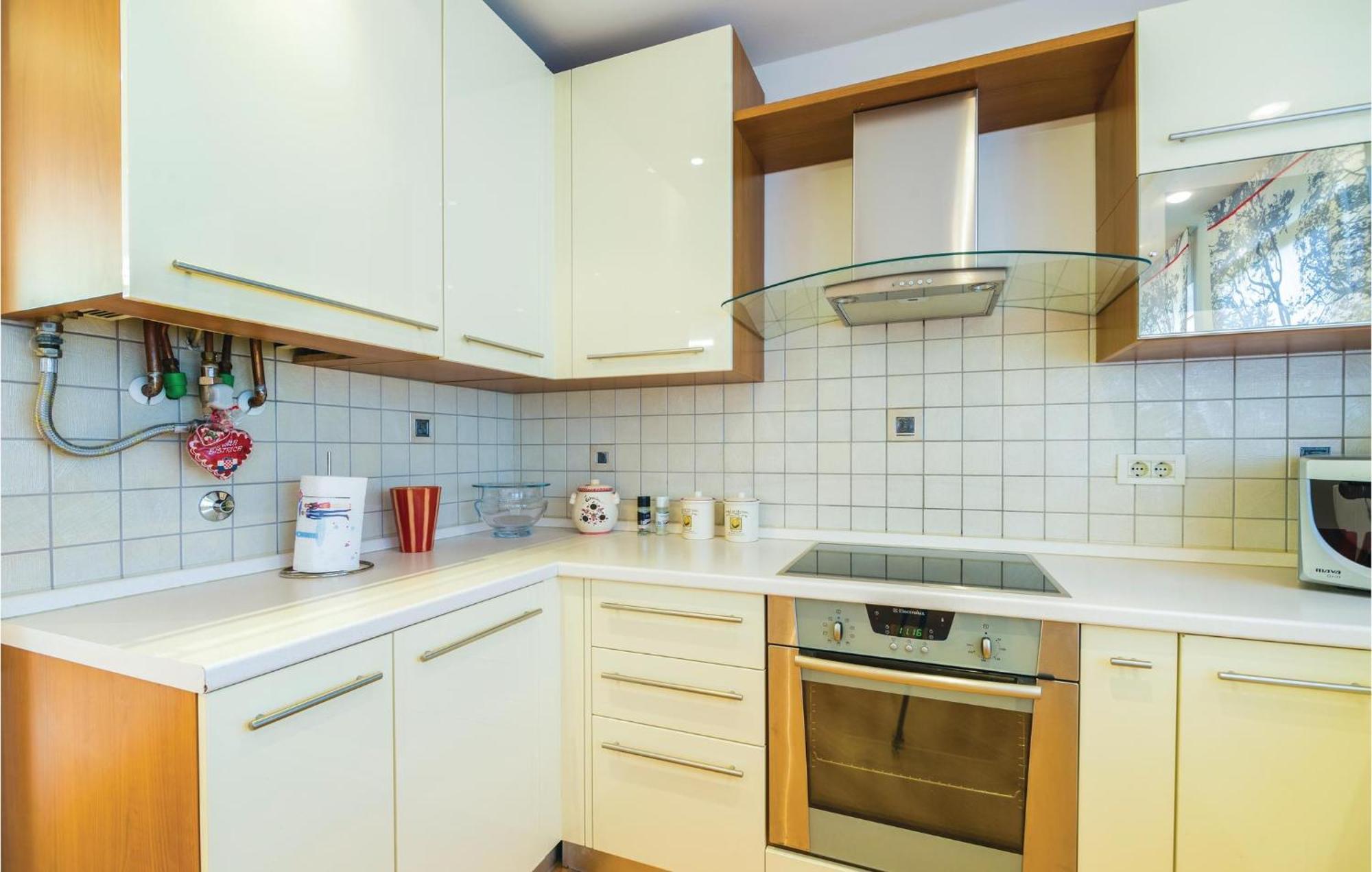Cozy Apartment In Rijeka With Kitchen Exterior photo